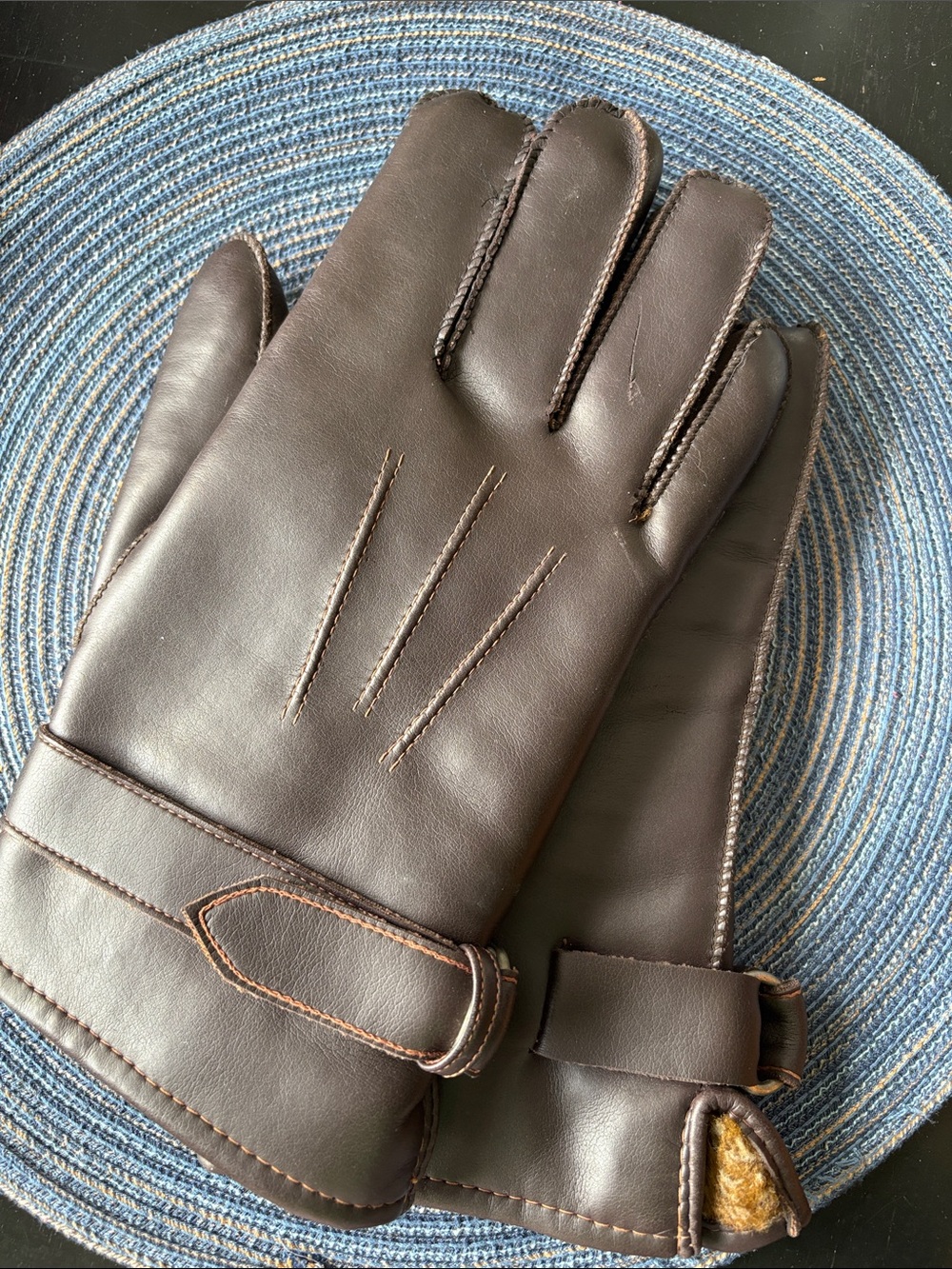 Vinyl men’s gloves. Size XL